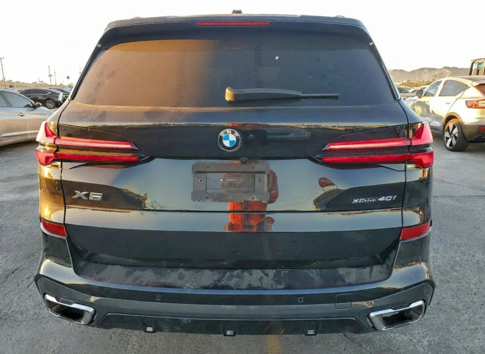 Image #/images/mount/5UX23EU03R9V17775_04.jpg for vehicle