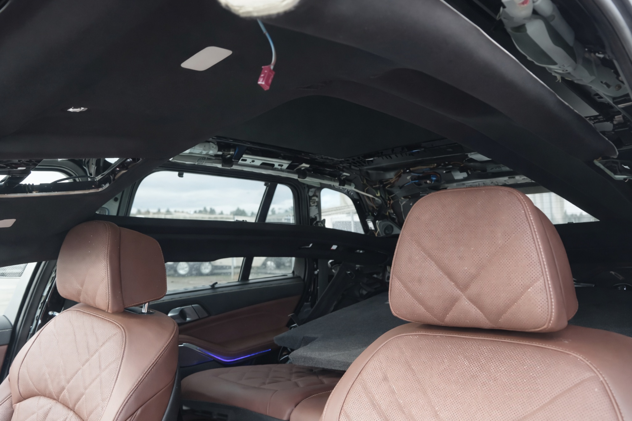 Image #/images/mount/5UX23EU03R9V17775_10.jpg for vehicle