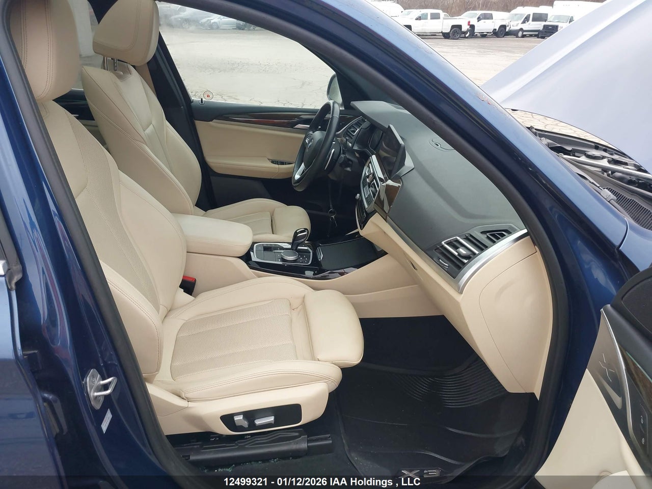 Image #/images/mount/5UX53DP05N9K31763_05.jpg for vehicle