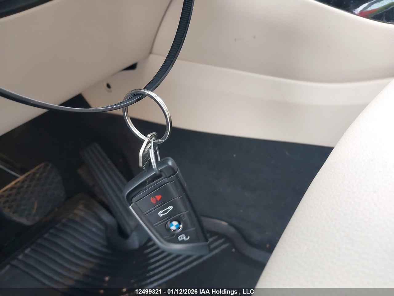 Image #/images/mount/5UX53DP05N9K31763_11.jpg for vehicle