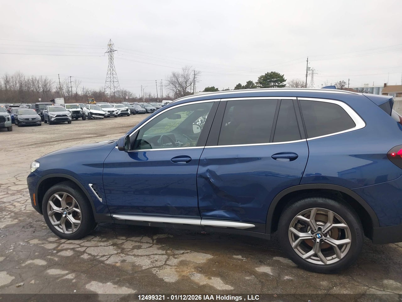 Image #/images/mount/5UX53DP05N9K31763_14.jpg for vehicle