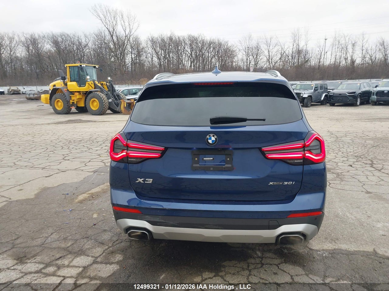 Image #/images/mount/5UX53DP05N9K31763_16.jpg for vehicle