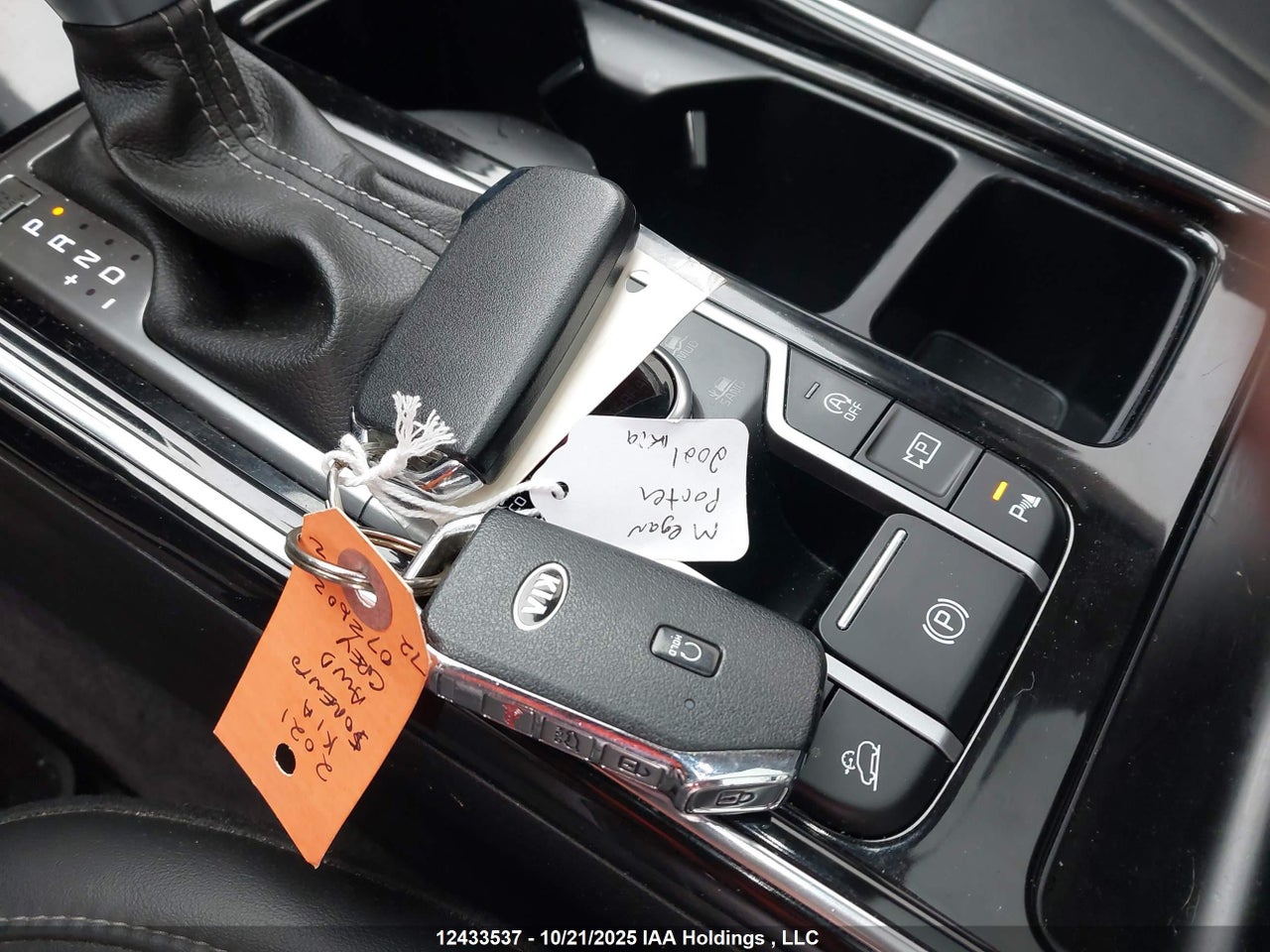 Image #/images/mount/5XYRHDLF2MG072602_11.jpg for vehicle