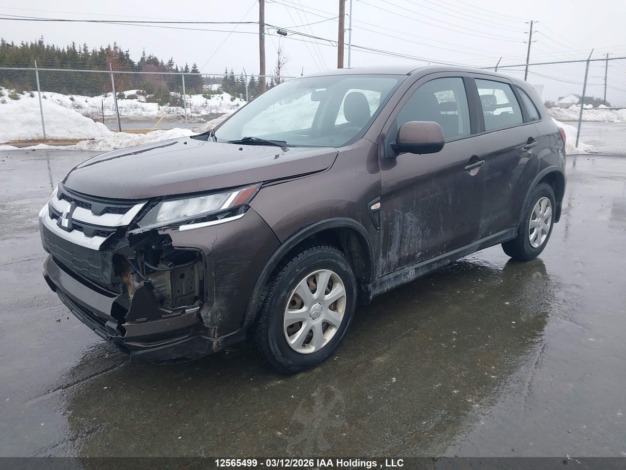 Image #/images/mount/JA4AJUAU4MU601558_02.jpg for vehicle