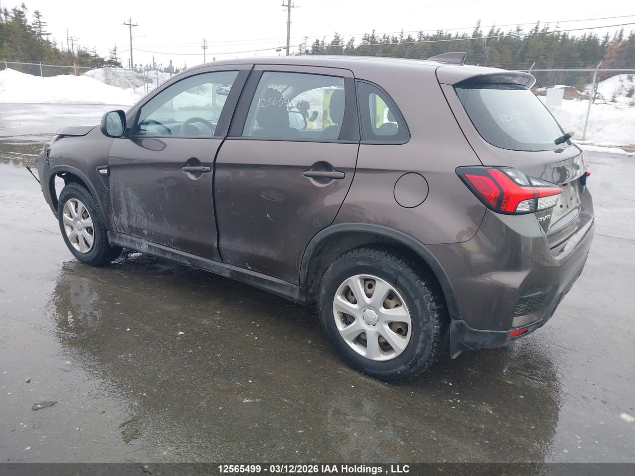 Image #/images/mount/JA4AJUAU4MU601558_03.jpg for vehicle