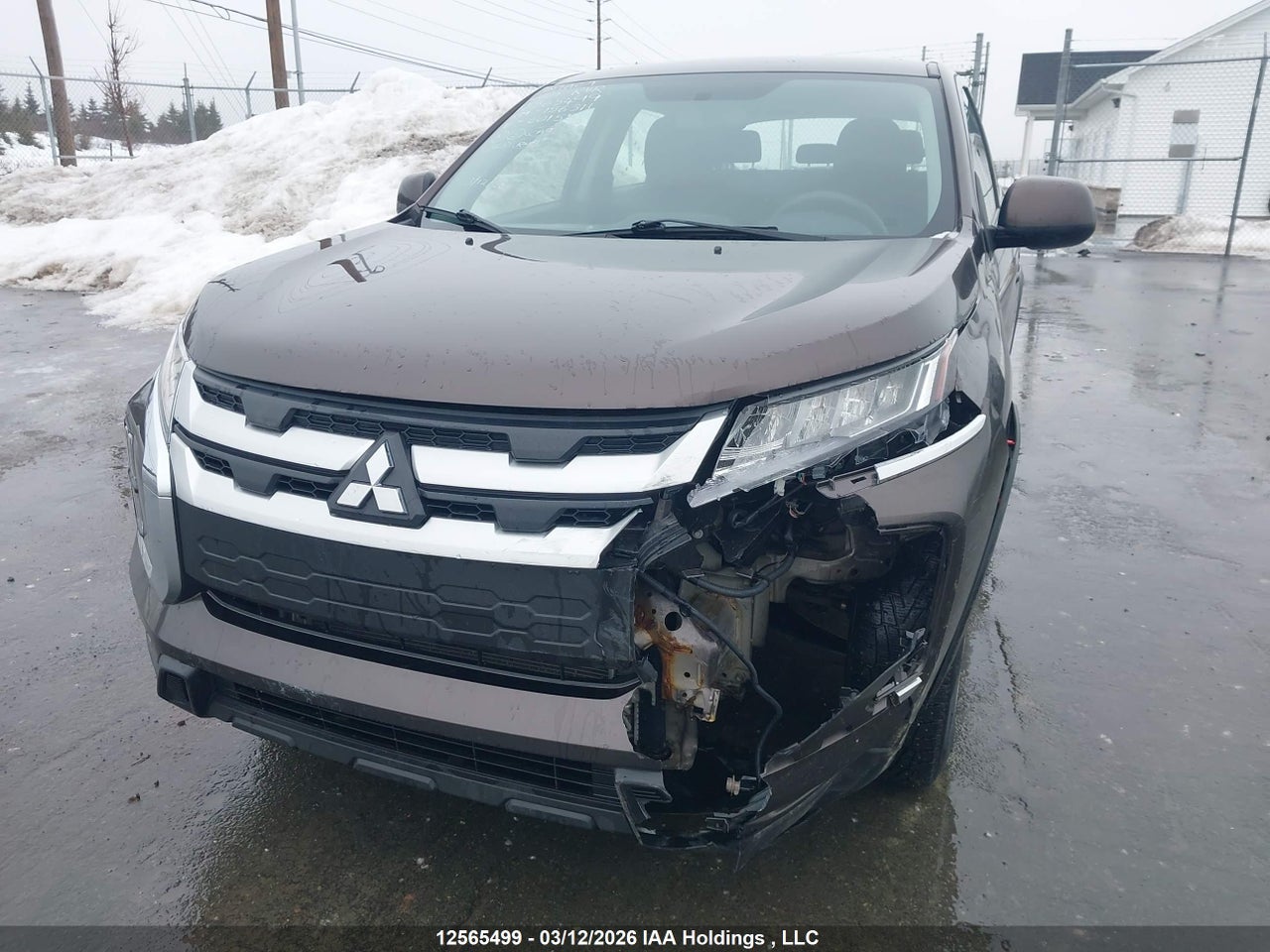 Image #/images/mount/JA4AJUAU4MU601558_06.jpg for vehicle