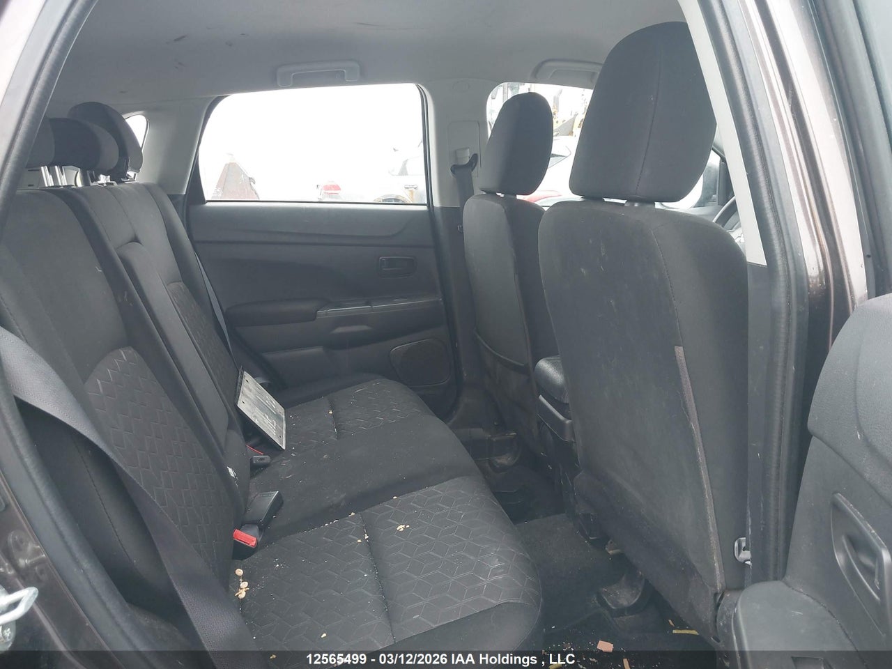 Image #/images/mount/JA4AJUAU4MU601558_08.jpg for vehicle