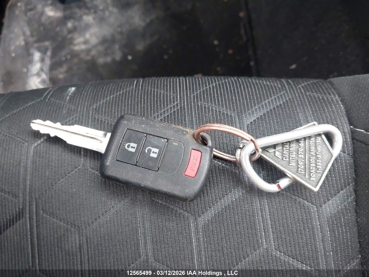 Image #/images/mount/JA4AJUAU4MU601558_11.jpg for vehicle