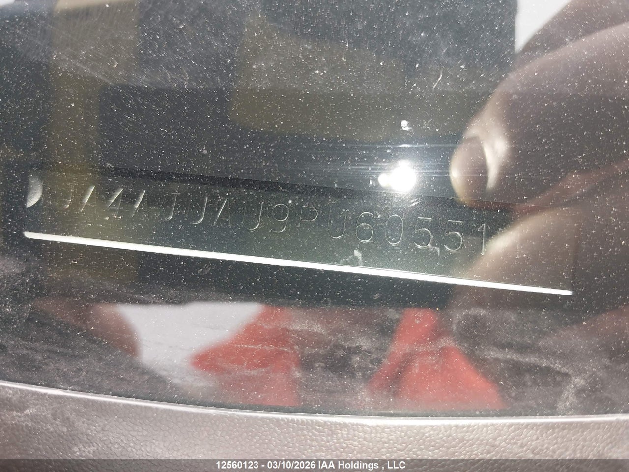 Image #/images/mount/JA4AJUAU9PU605514_18.jpg for vehicle