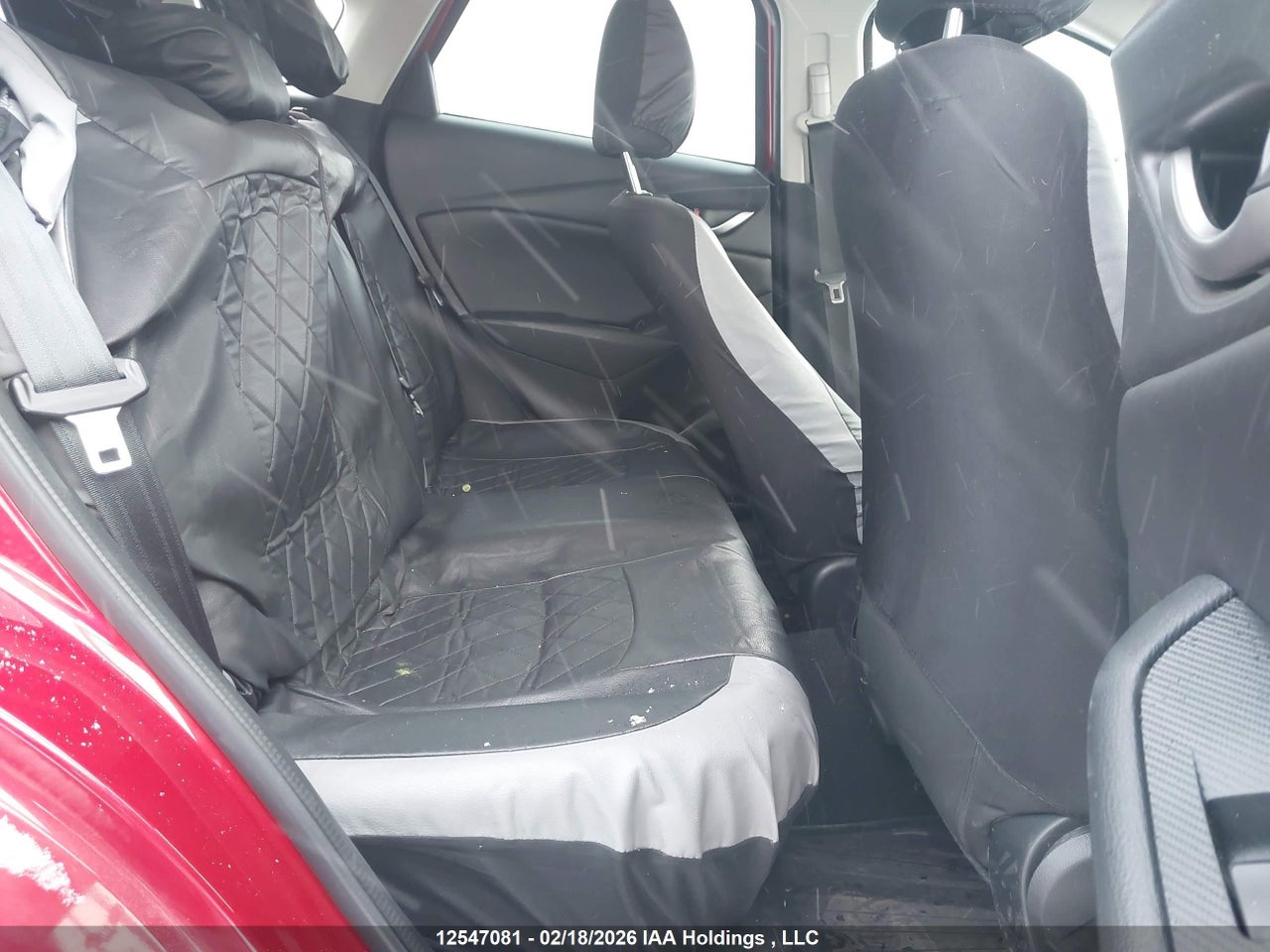 Image #/images/mount/JM1DKDC76N1601703_08.jpg for vehicle