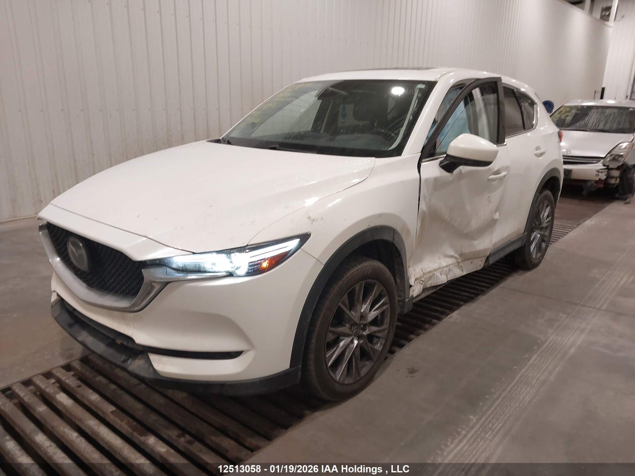 Image #/images/mount/JM3KFBDM5L0772148_02.jpg for vehicle