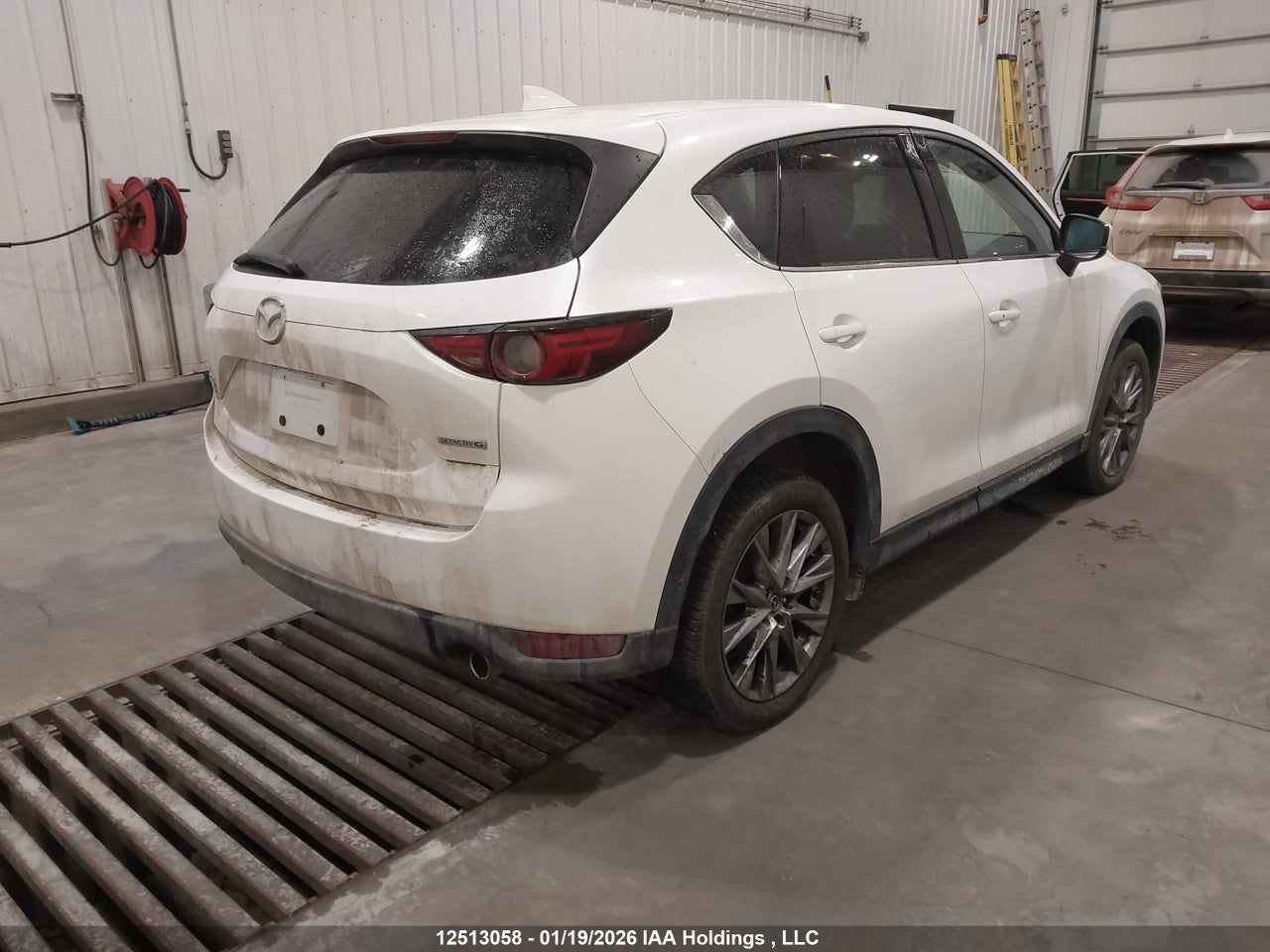 Image #/images/mount/JM3KFBDM5L0772148_04.jpg for vehicle