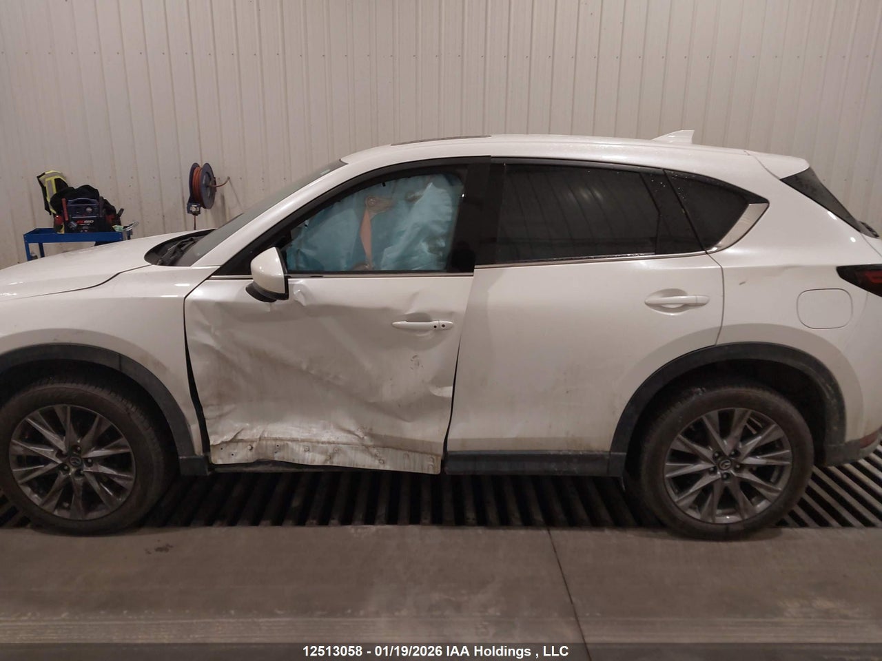 Image #/images/mount/JM3KFBDM5L0772148_14.jpg for vehicle