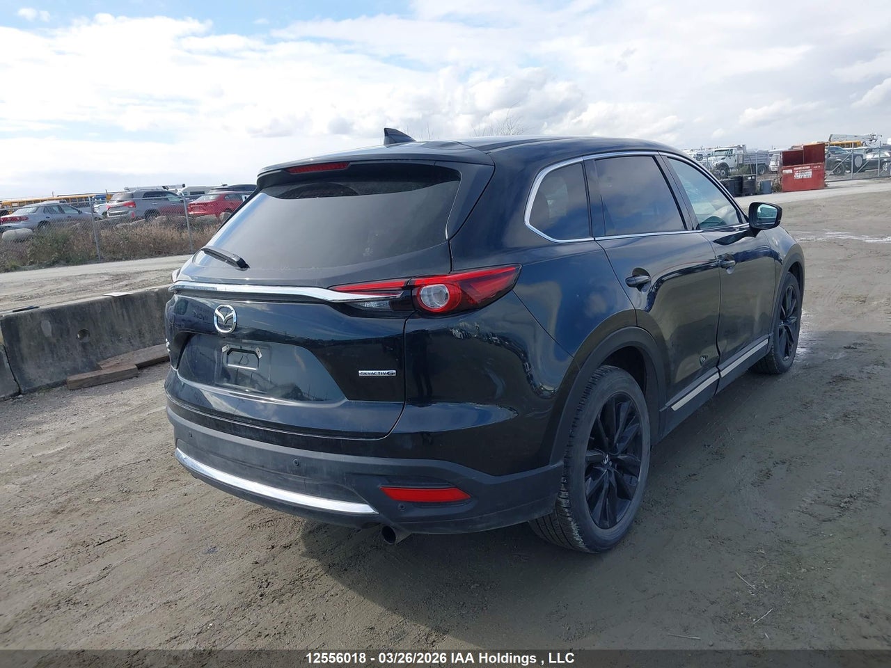 Image #/images/mount/JM3TCBDYXM0454351_04.jpg for vehicle