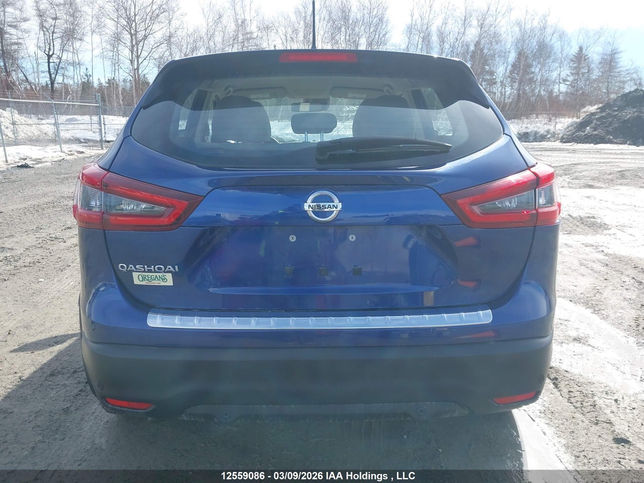 Image #/images/mount/JN1BJ1AV2PW000632_17.jpg for vehicle