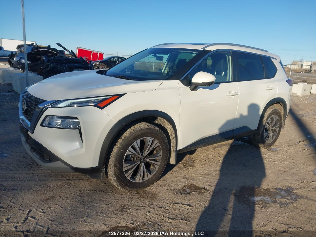 Image #/images/mount/JN8BT3BB1PW220954_02.jpg for vehicle