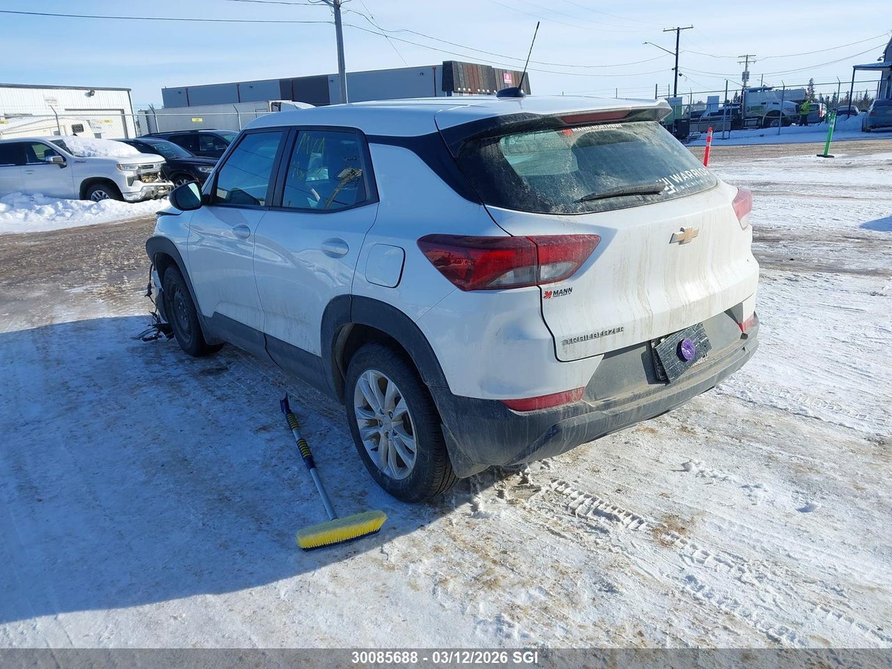 Image #/images/mount/KL79MMS23PB198523_03.jpg for vehicle