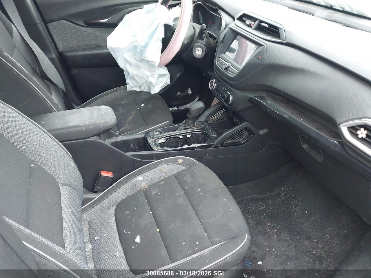 Image #/images/mount/KL79MMS23PB198523_05.jpg for vehicle