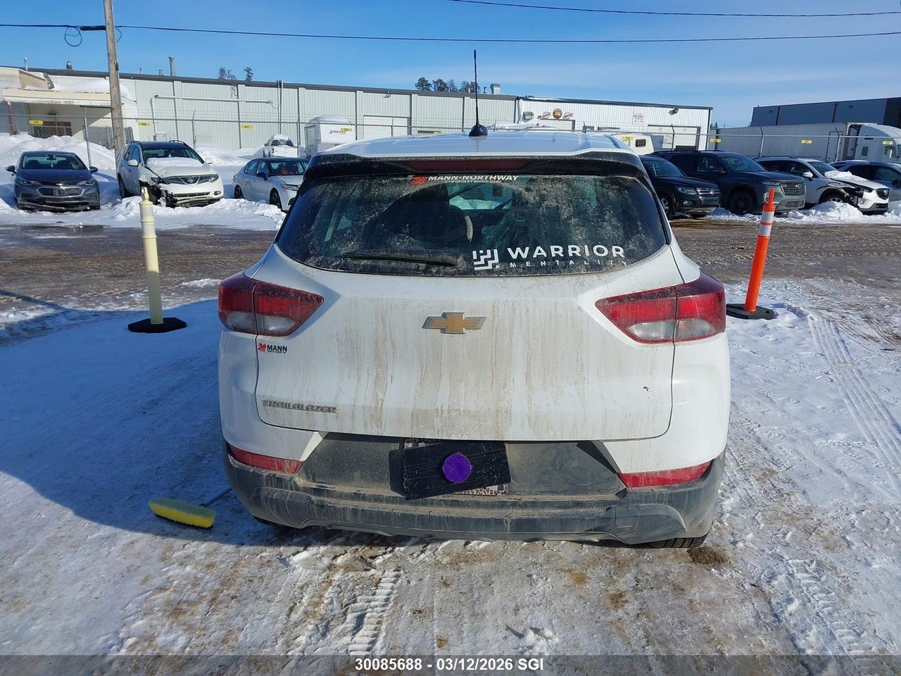 Image #/images/mount/KL79MMS23PB198523_16.jpg for vehicle