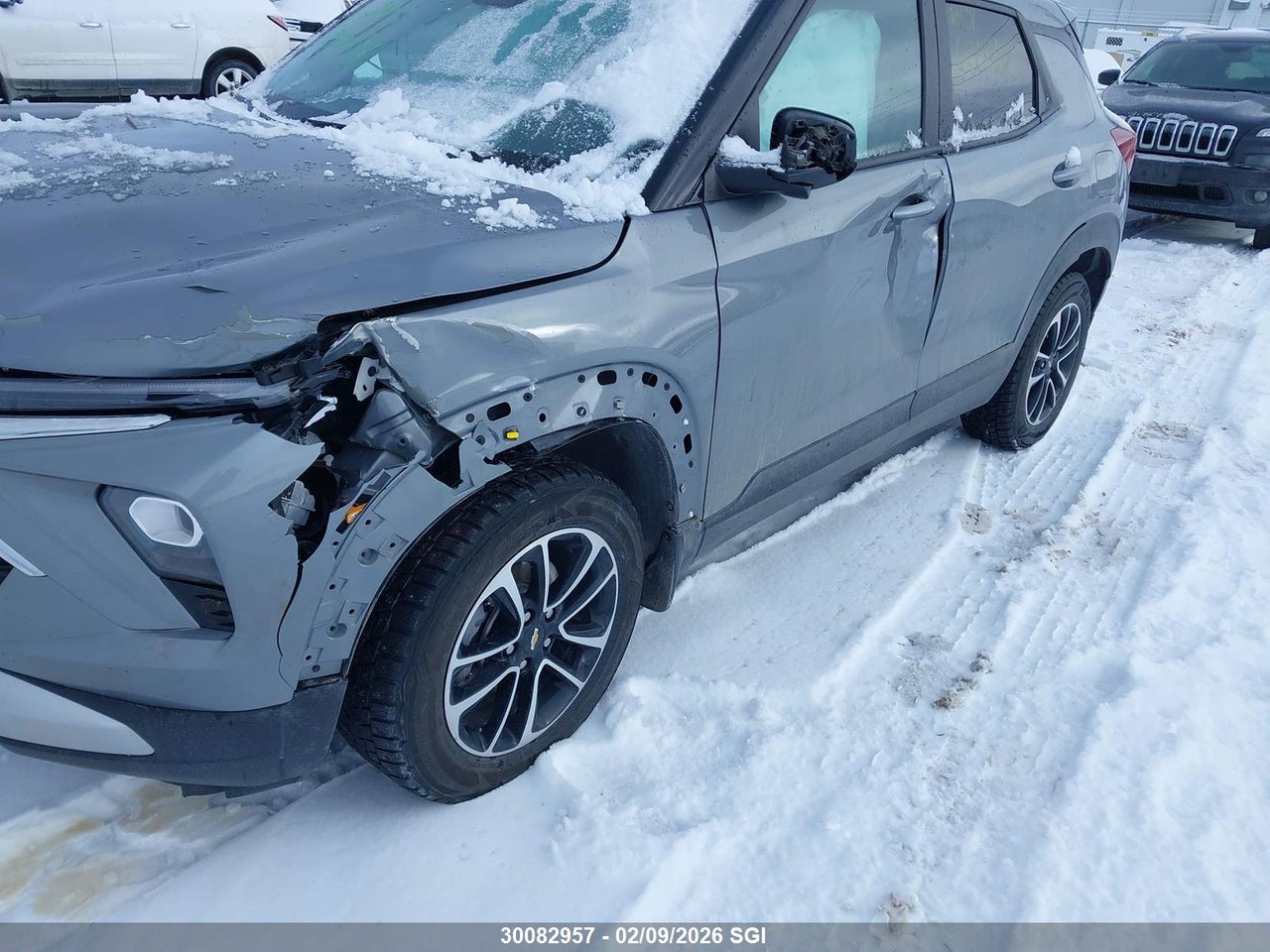 Image #/images/mount/KL79MRSL2RB167823_06.jpg for vehicle