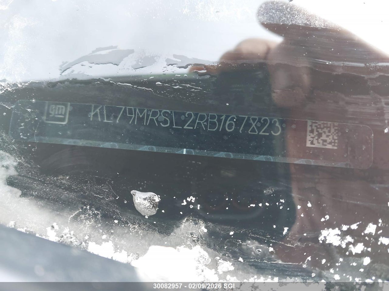 Image #/images/mount/KL79MRSL2RB167823_09.jpg for vehicle