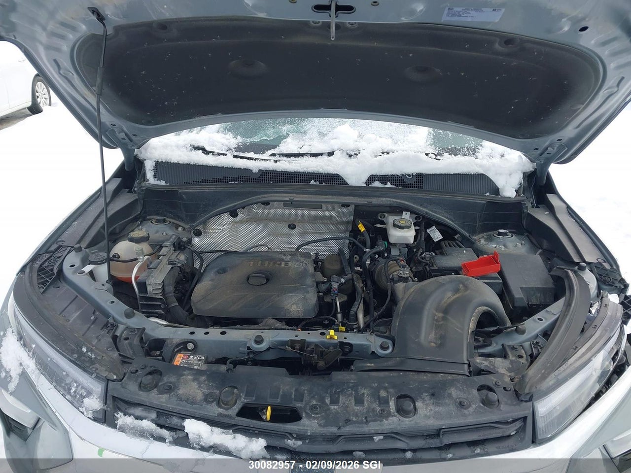 Image #/images/mount/KL79MRSL2RB167823_10.jpg for vehicle