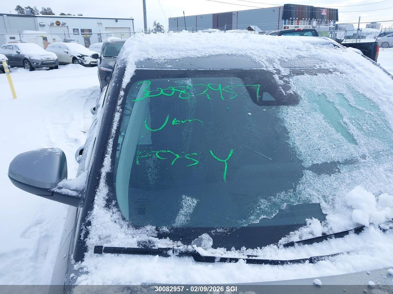 Image #/images/mount/KL79MRSL2RB167823_11.jpg for vehicle