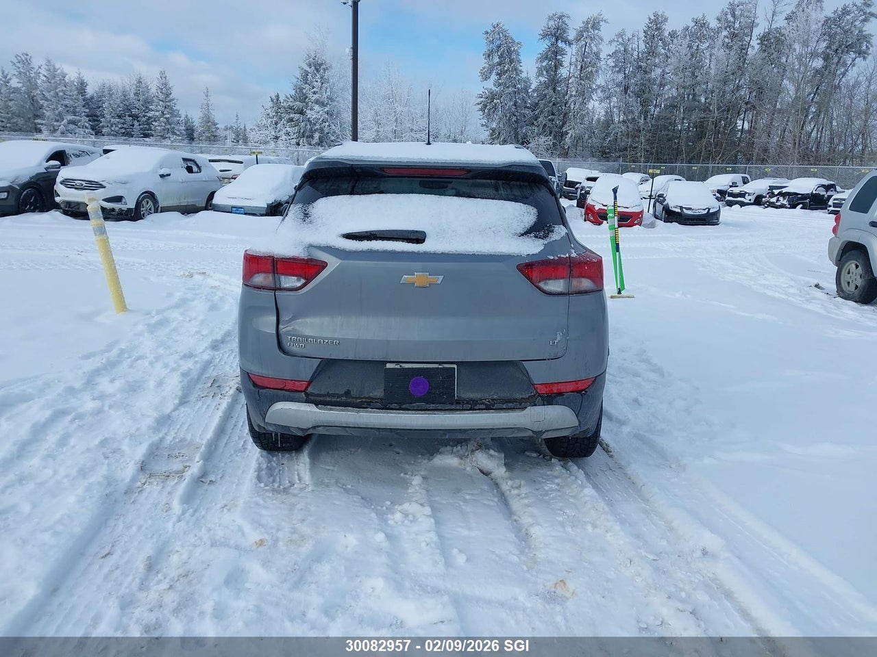 Image #/images/mount/KL79MRSL2RB167823_16.jpg for vehicle