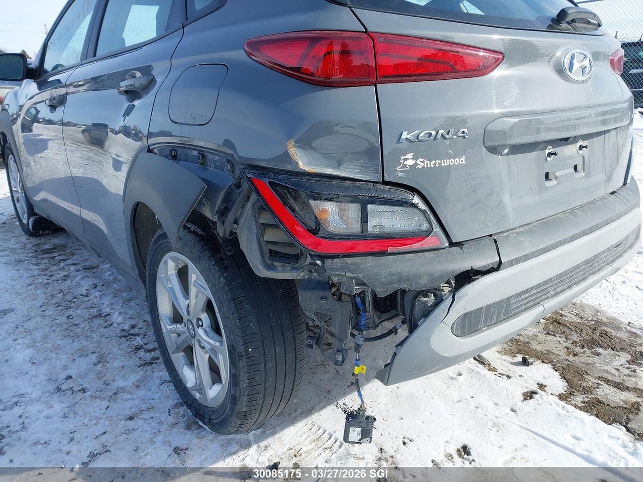 Image #/images/mount/KM8K22AB8PU969381_06.jpg for vehicle