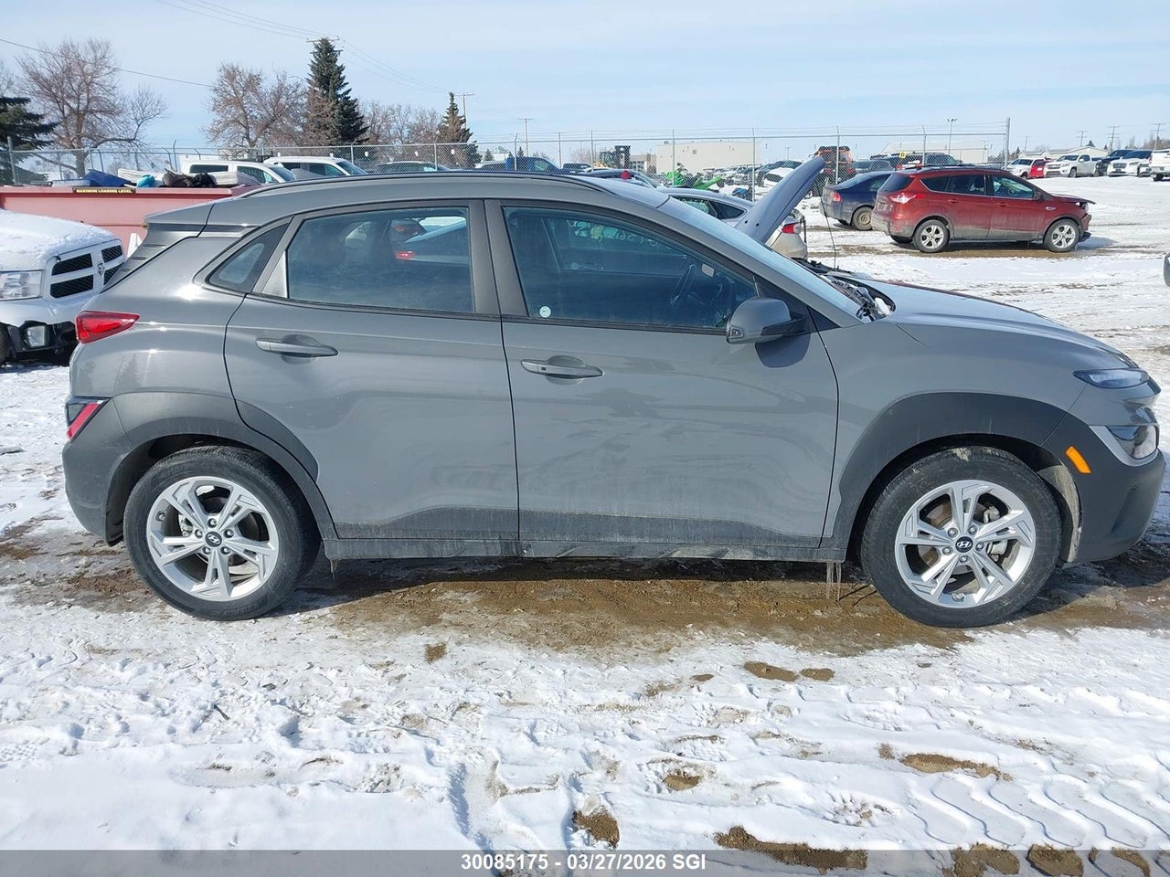 Image #/images/mount/KM8K22AB8PU969381_13.jpg for vehicle