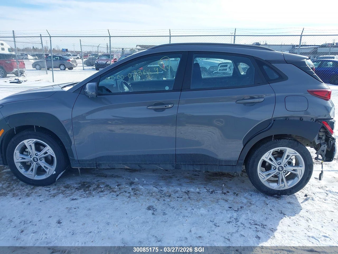 Image #/images/mount/KM8K22AB8PU969381_14.jpg for vehicle