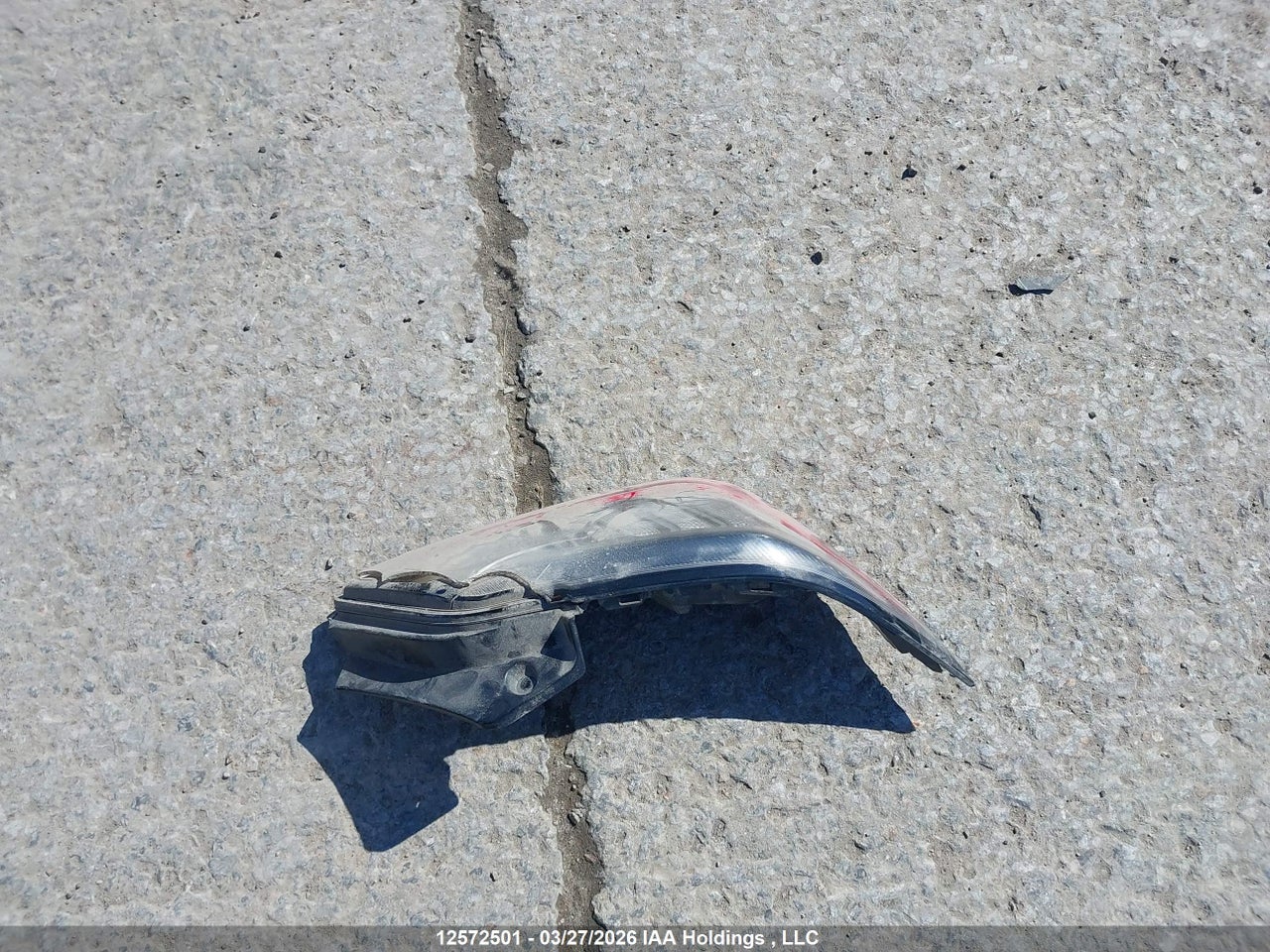 Image #/images/mount/KM8K33AG7NU153032_12.jpg for vehicle