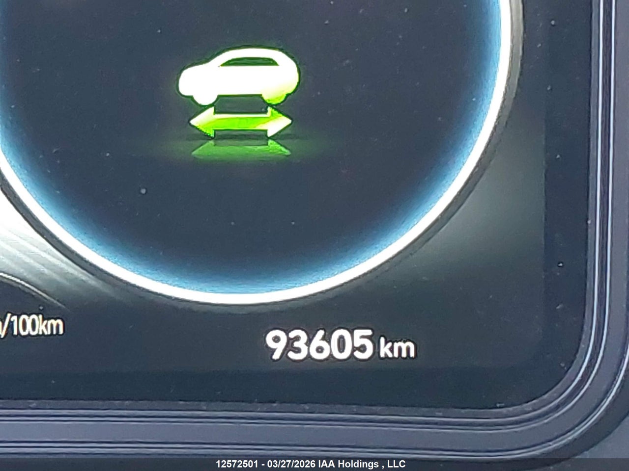 Image #/images/mount/KM8K33AG7NU153032_16.jpg for vehicle