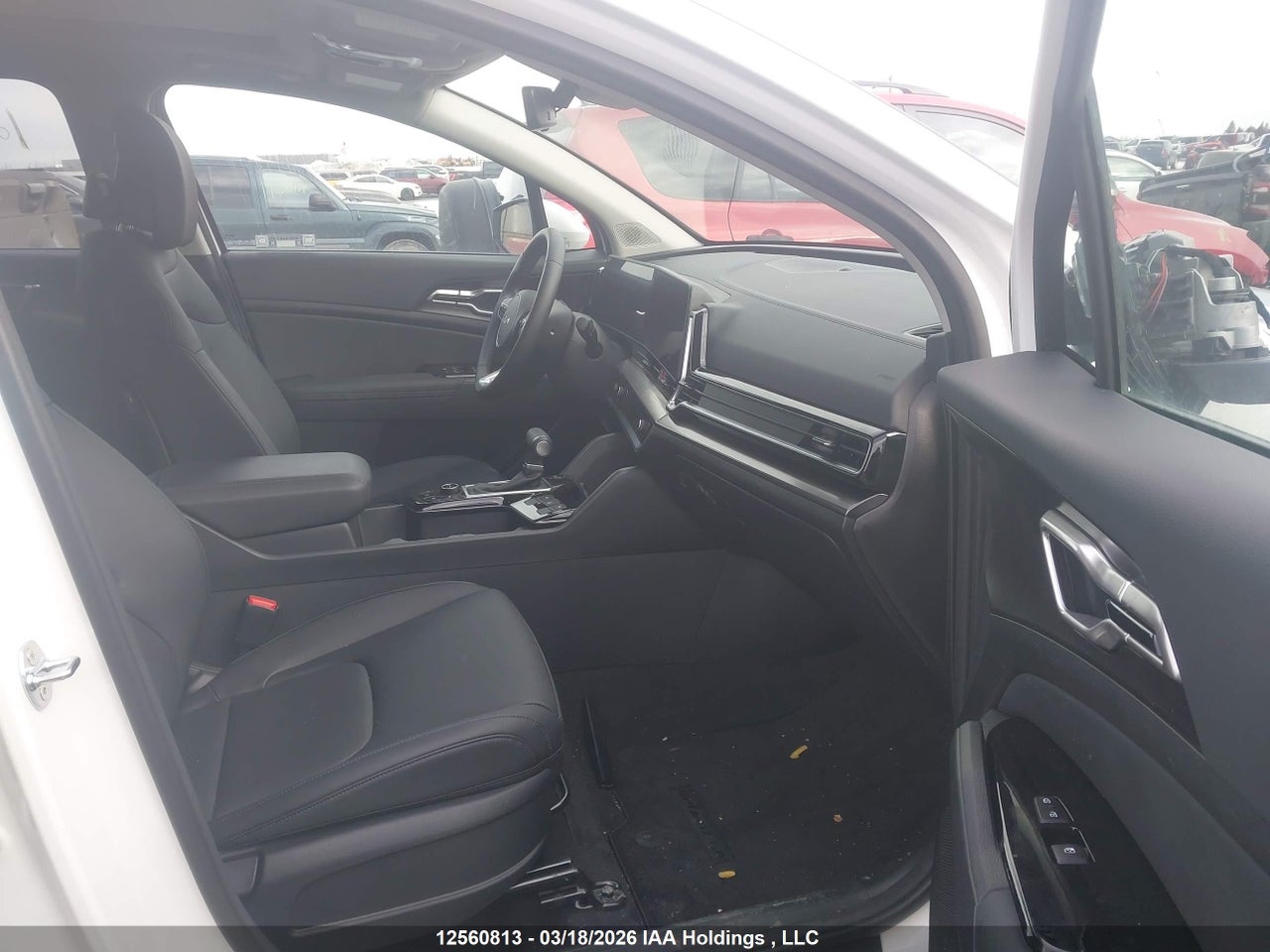 Image #/images/mount/KNDPVCDF3R7295406_05.jpg for vehicle