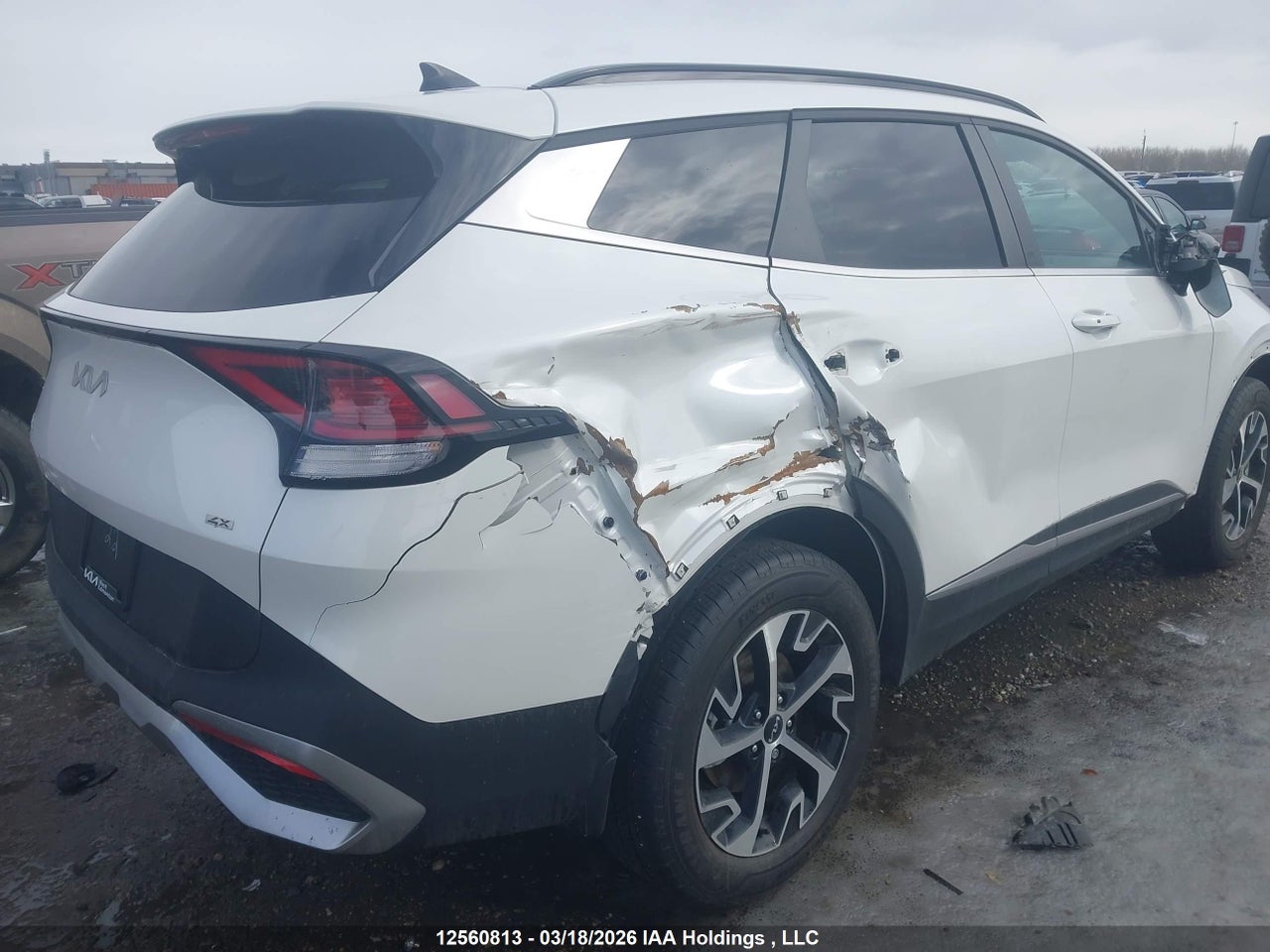 Image #/images/mount/KNDPVCDF3R7295406_06.jpg for vehicle