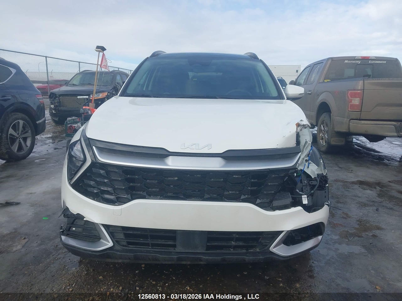 Image #/images/mount/KNDPVCDF3R7295406_13.jpg for vehicle