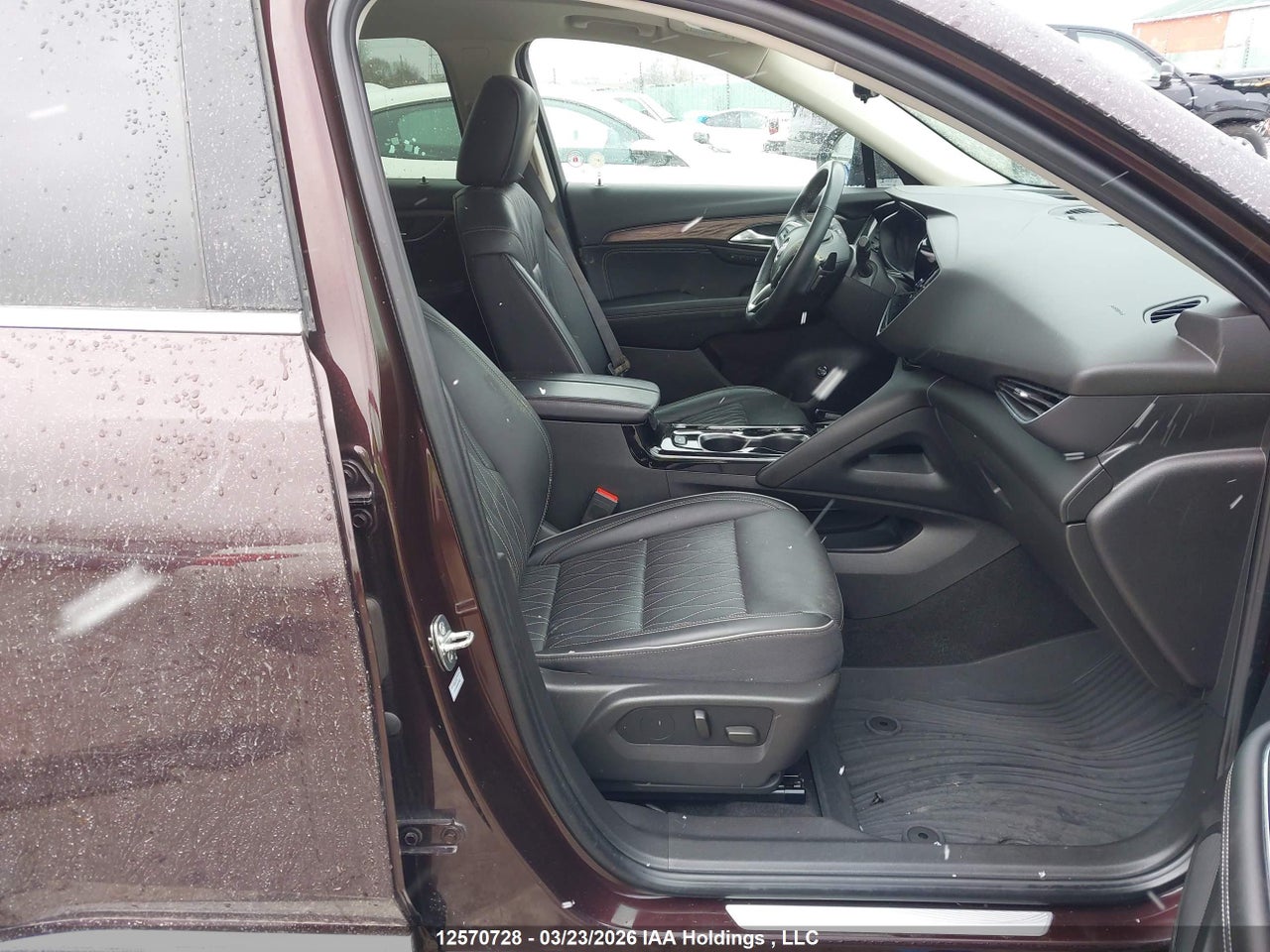 Image #/images/mount/LRBFZSR46ND075012_05.jpg for vehicle