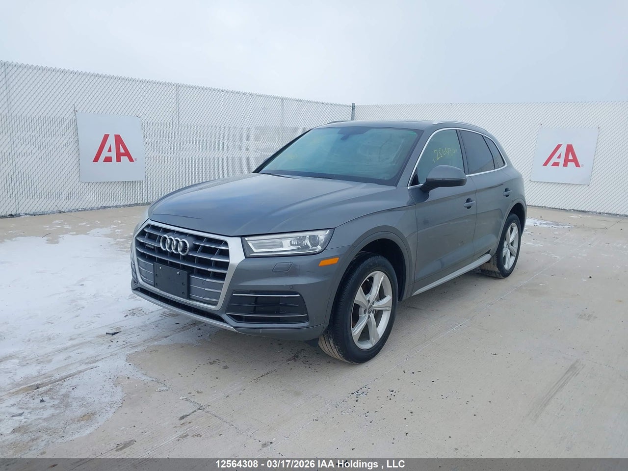 Image #/images/mount/WA1BNAFYXK2074444_02.jpg for vehicle