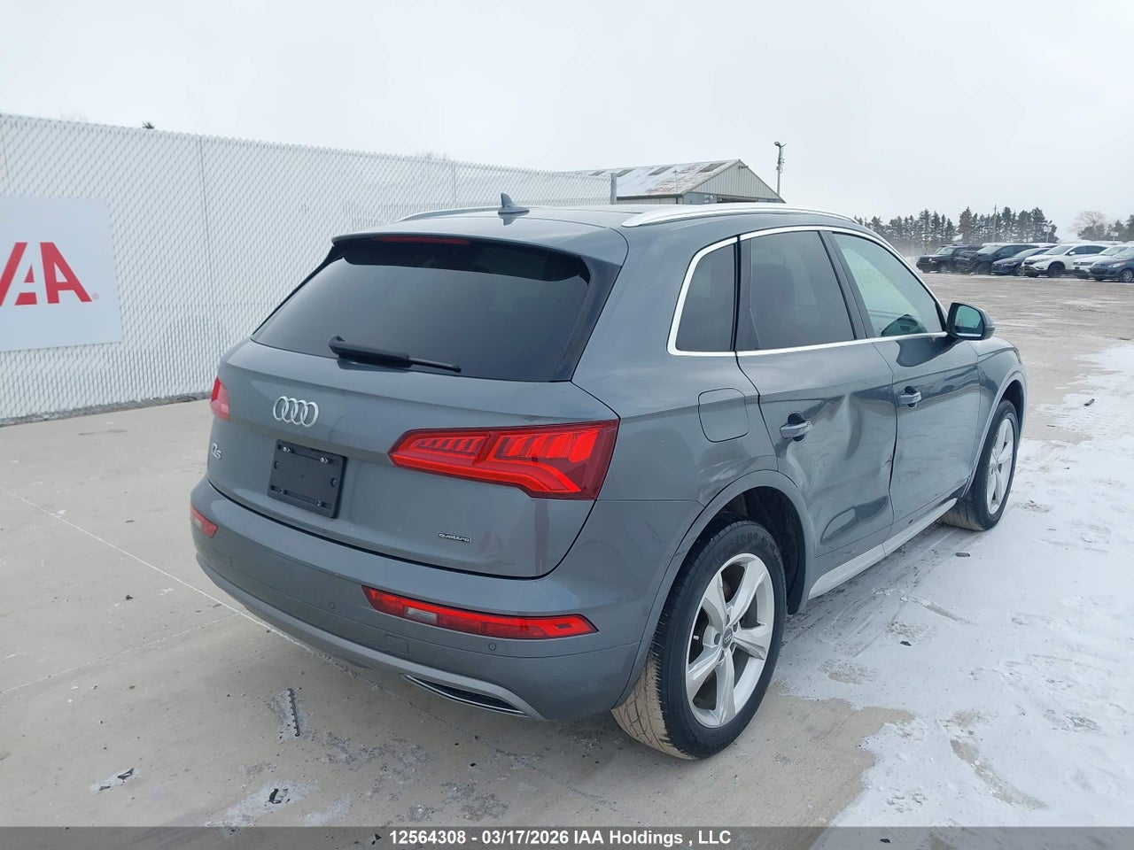 Image #/images/mount/WA1BNAFYXK2074444_04.jpg for vehicle