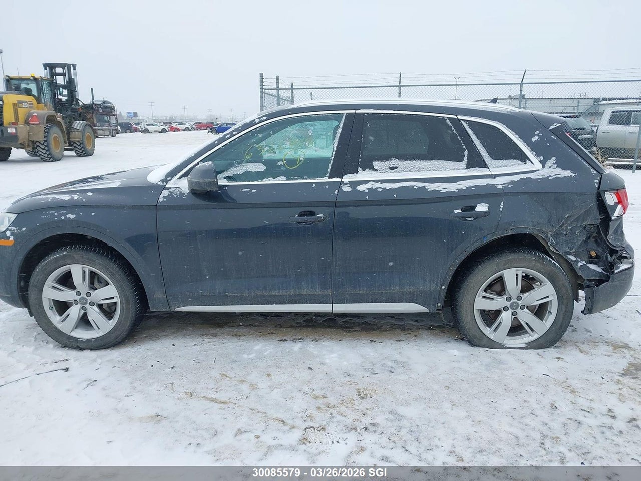 Image #/images/mount/WA1CNAFY1K2037853_14.jpg for vehicle