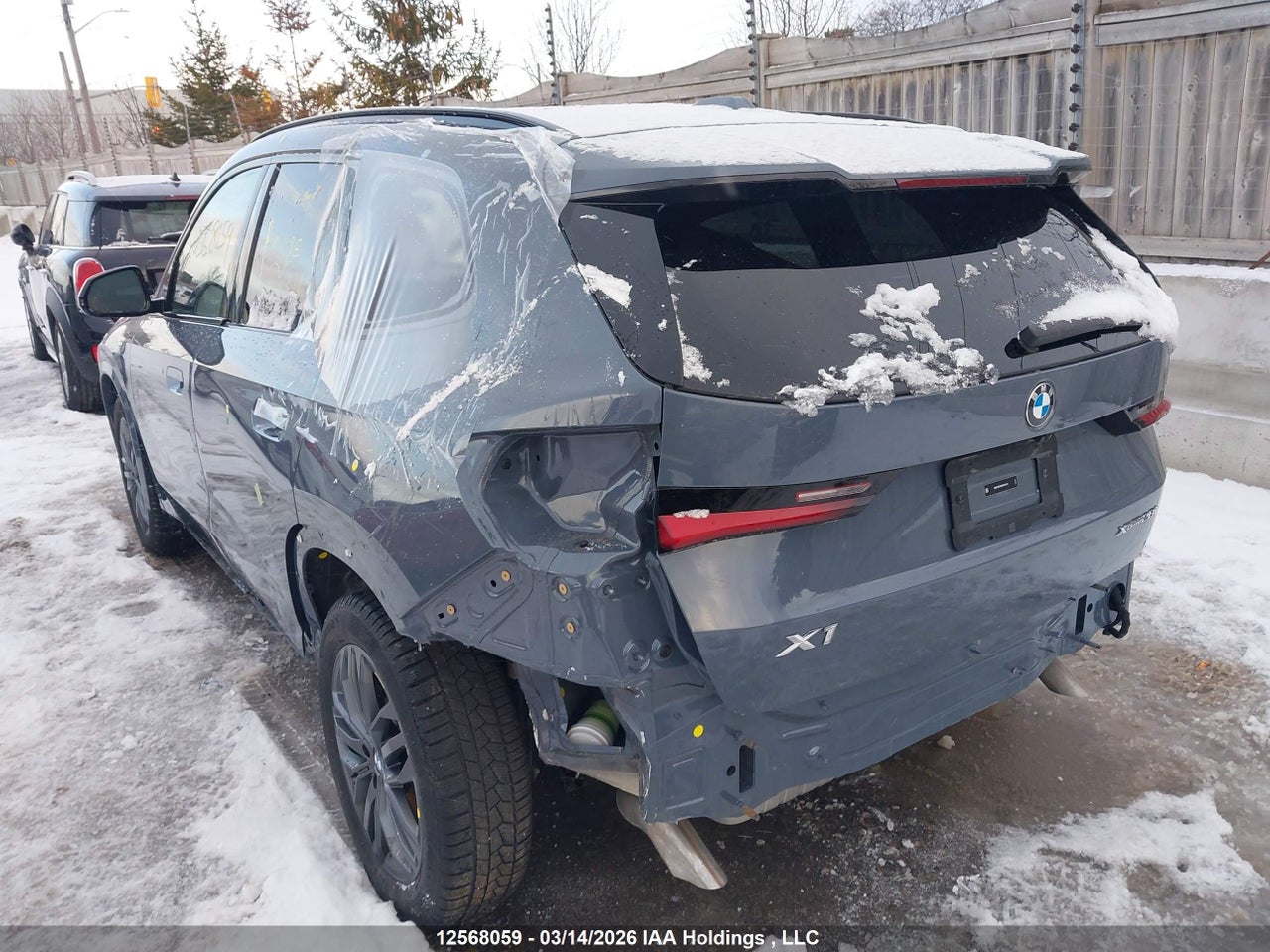 Image #/images/mount/WBX73EF0XR5Y51512_03.jpg for vehicle