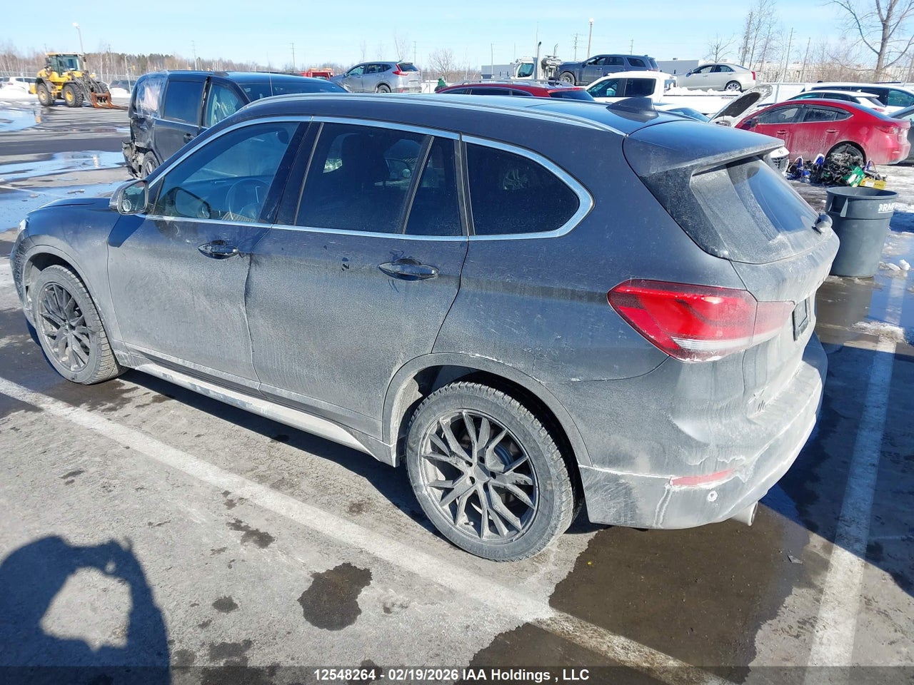 Image #/images/mount/WBXJG9C05L5P11526_03.jpg for vehicle