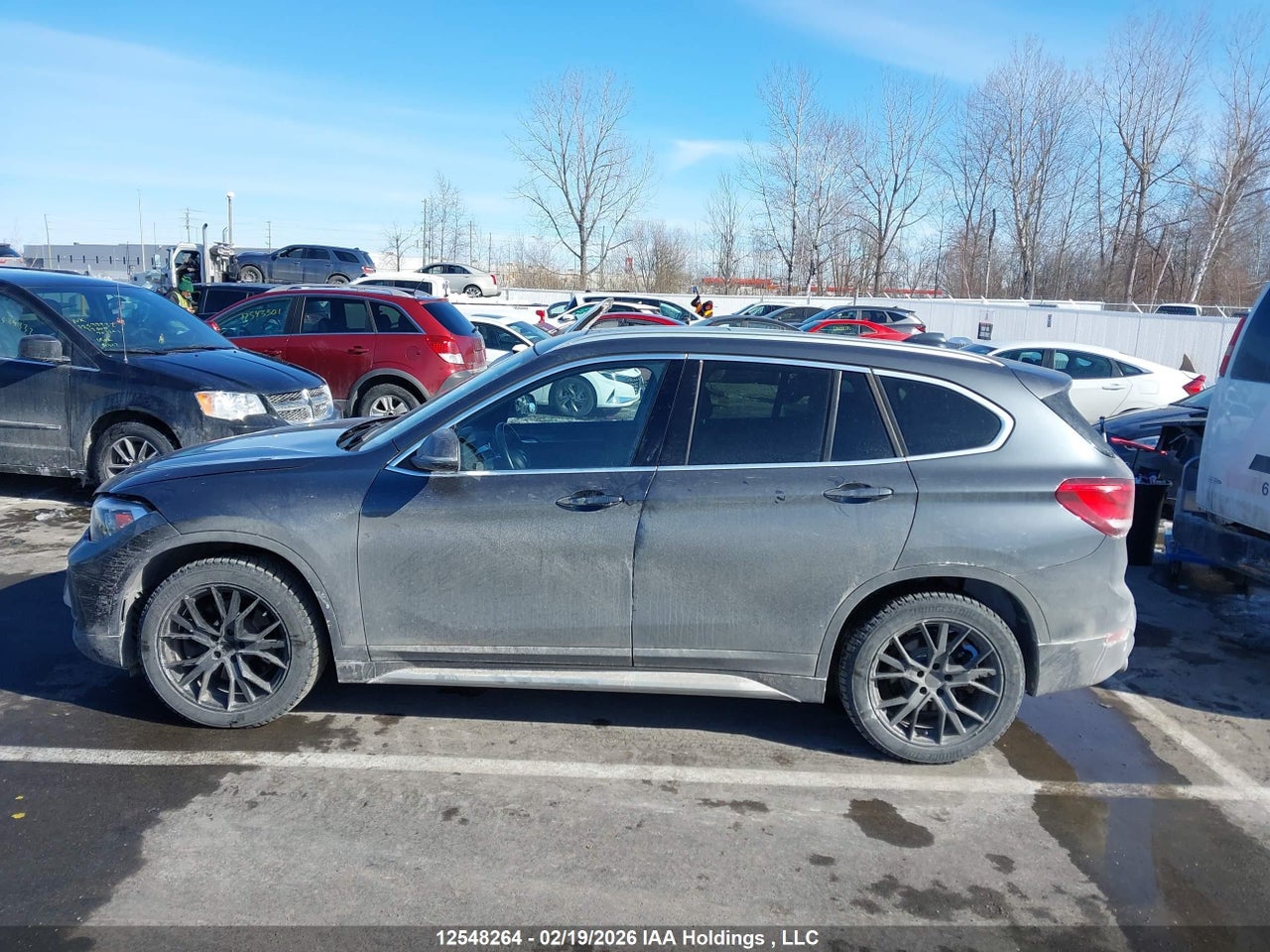 Image #/images/mount/WBXJG9C05L5P11526_14.jpg for vehicle