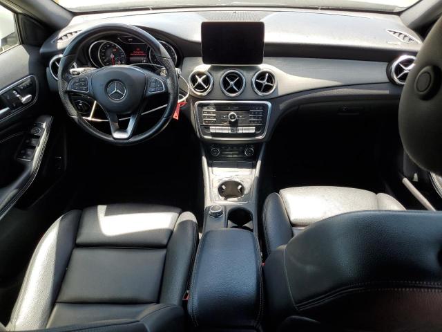 Image #/images/mount/WDCTG4EB7KU011626_8.jpg for vehicle